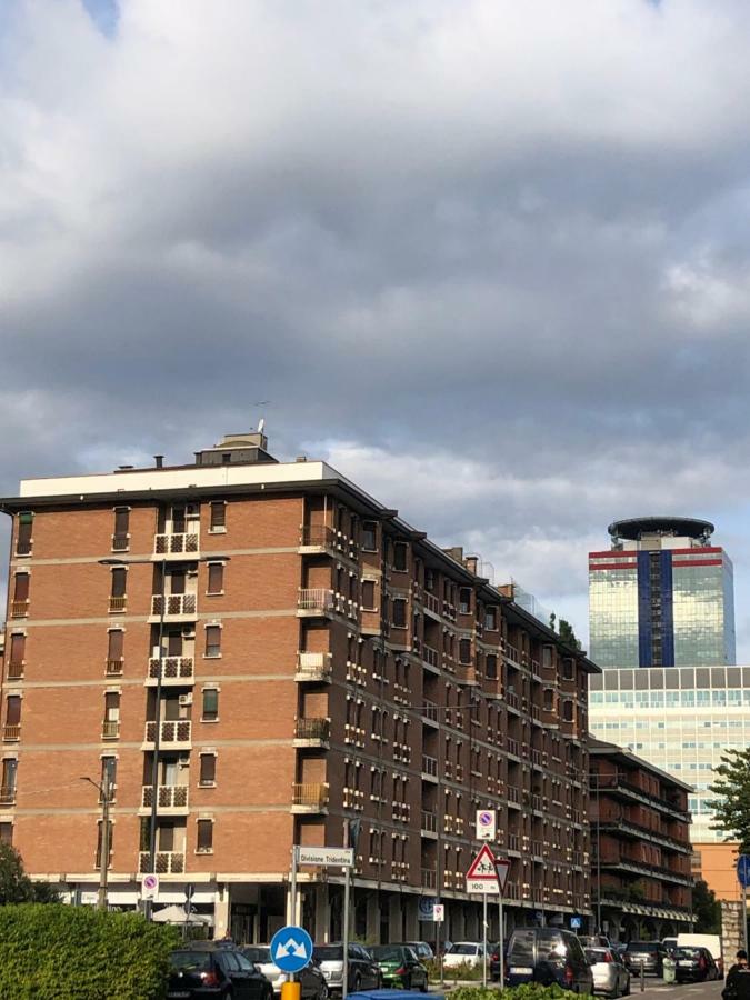 Attico Mansardato Affacciato Sul Cuore Di Brescia Exterior photo
